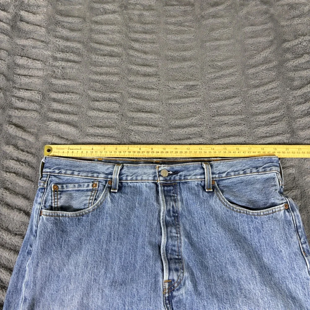 Levis 501 Original Fit Mens 38x30 Medium Wash Blue Straight Leg Button Fly Jeans